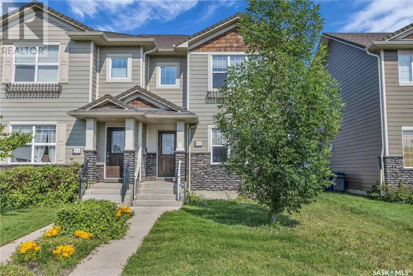 Property for Sale: 906 Stonebridge COMMON, Saskatoon, Saskatchewan, S7T0N2