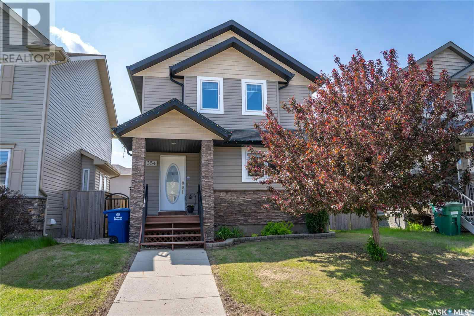 Property for Sale: 354 Lynd LANE, Saskatoon, Saskatchewan, S7T0B1